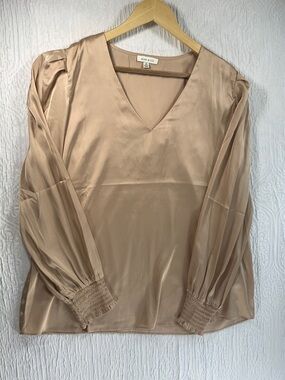 Alex & Lilli Satin Blouse in Taupe